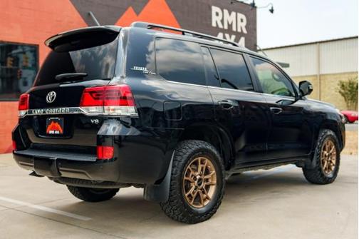 2021 Toyota Land Cruiser Base