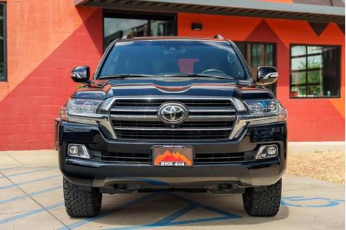 2020 Toyota Land Cruiser Base