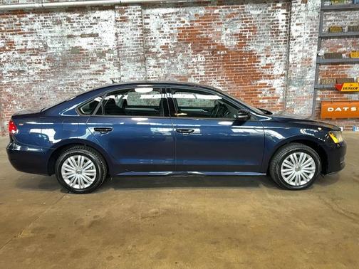 2015 Volkswagen Passat 1.8T S