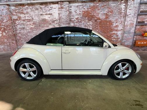 2007 Volkswagen New Beetle 2.5