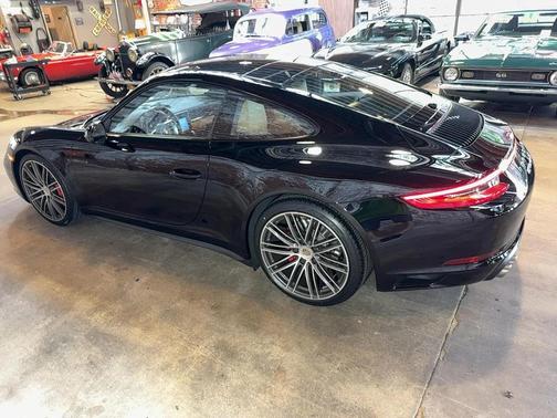 2017 Porsche 911 Carrera 4S