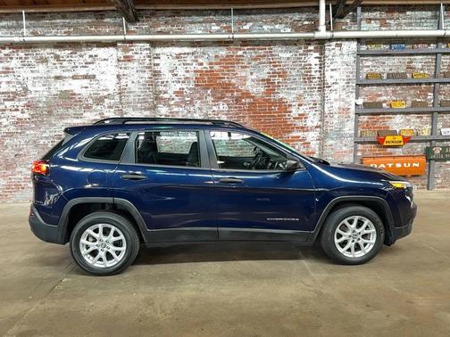 2015 Jeep Cherokee Sport