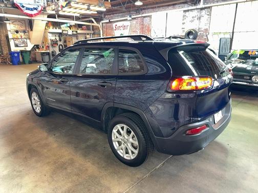 2015 Jeep Cherokee Sport