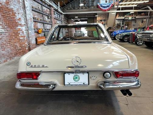 1964 Mercedes-Benz 230SL Pagoda Roadster