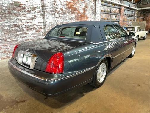 1998 Lincoln Town Car Executive