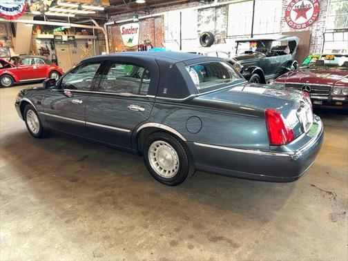 1998 Lincoln Town Car Executive