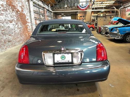 1998 Lincoln Town Car Executive