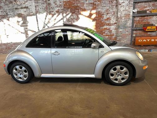 2003 Volkswagen New Beetle GLS 2.0L