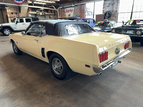 1969 Ford Mustang Base