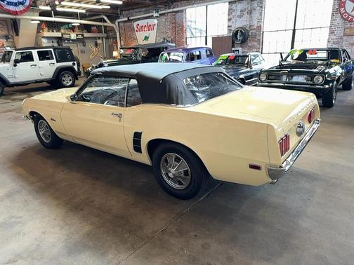 1969 Ford Mustang Base