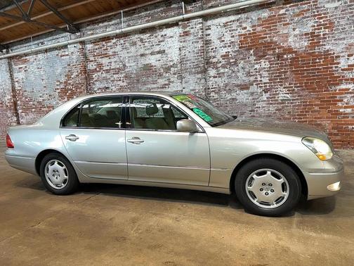 2002 Lexus LS 430 Base