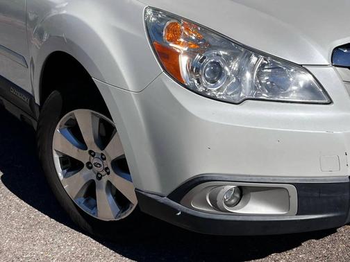 2012 Subaru Outback 3.6R Limited