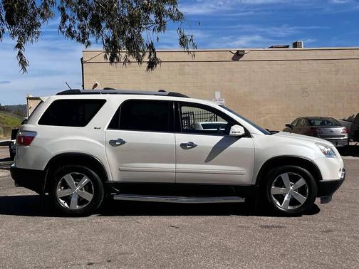 2011 GMC Acadia SLT-2