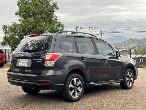 2017 Subaru Forester 2.5i
