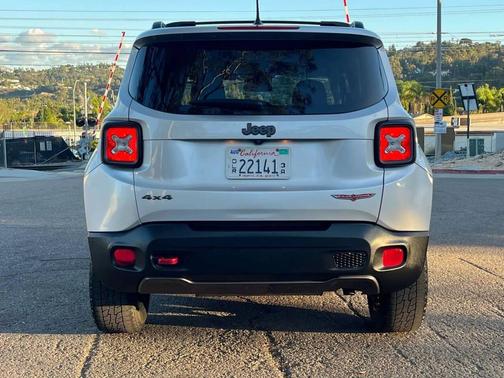 2016 Jeep Renegade Trailhawk