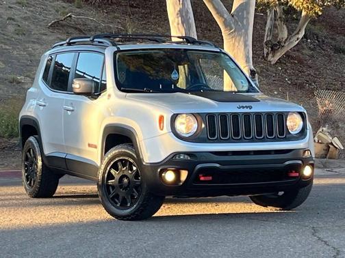 2016 Jeep Renegade Trailhawk