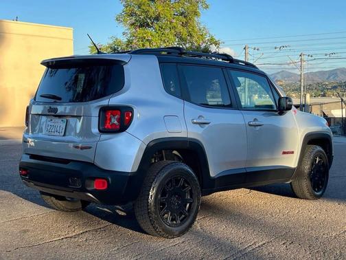 2016 Jeep Renegade Trailhawk