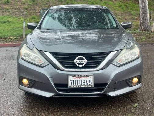 Gun Metallic 2016 Nissan Altima 2.5 SV