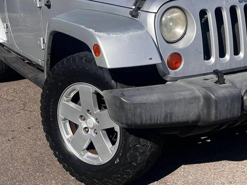 Silver 2007 Jeep Wrangler Unlimited Sahara