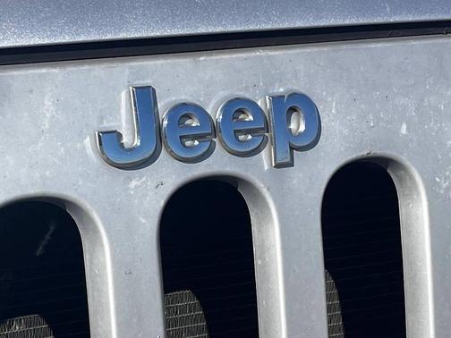 Silver 2007 Jeep Wrangler Unlimited Sahara