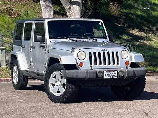 Silver 2007 Jeep Wrangler Unlimited Sahara