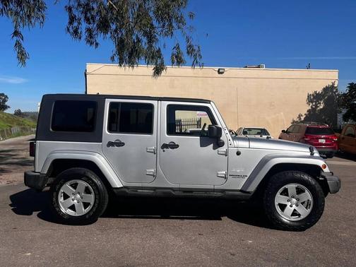 Silver 2007 Jeep Wrangler Unlimited Sahara