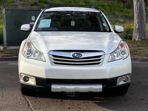 2012 Subaru Outback 2.5i Premium