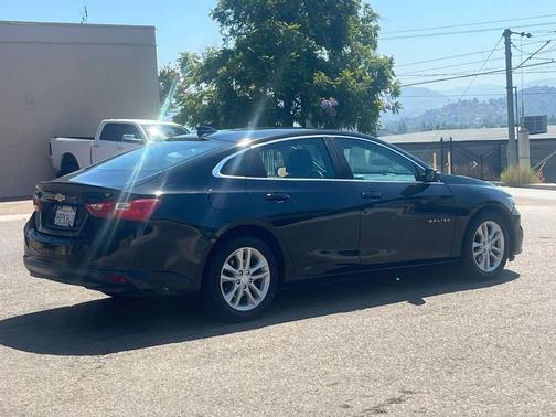 Black 2018 Chevrolet Malibu LT