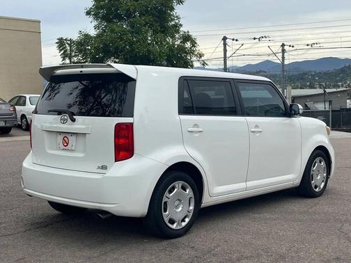 Super White 2008 Scion xB Base