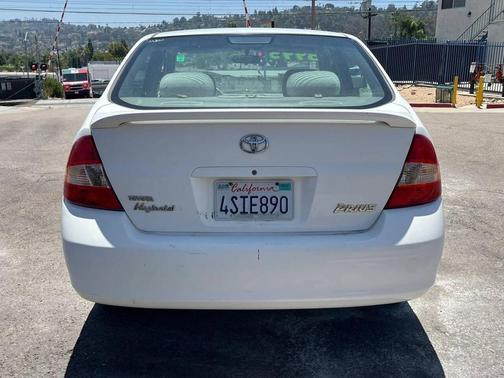 White 2001 Toyota Prius Base