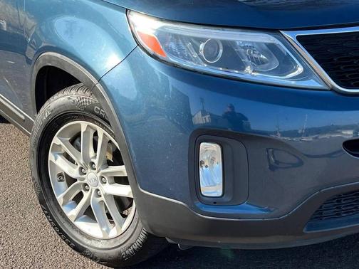 Wave Blue 2015 Kia Sorento LX