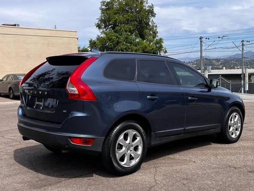 Blue 2010 Volvo XC60 3.2