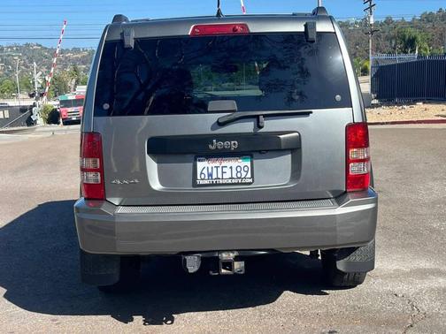Gray 2012 Jeep Liberty Sport