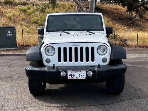 Bright White Clearcoat 2018 Jeep Wrangler JK Unlimited Sport