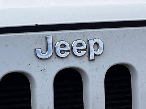 Bright White Clearcoat 2018 Jeep Wrangler JK Unlimited Sport