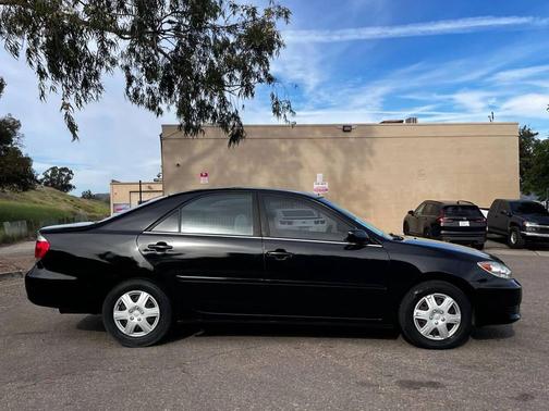 2006 Toyota Camry LE