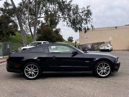 2011 Ford Mustang GT Premium