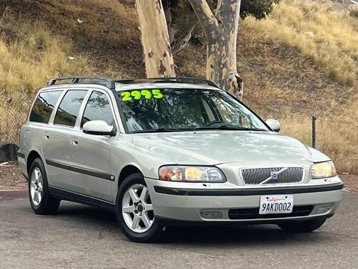 Silver 2001 Volvo V70 2.4M 4dr Wagon