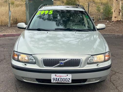 Silver 2001 Volvo V70 2.4M 4dr Wagon