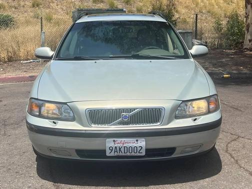 Silver 2001 Volvo V70 2.4M 4dr Wagon