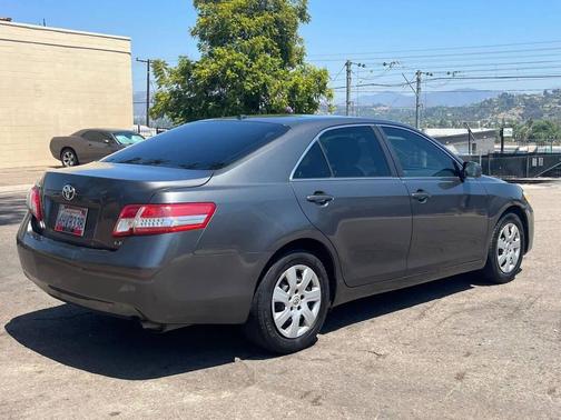 2010 Toyota Camry LE