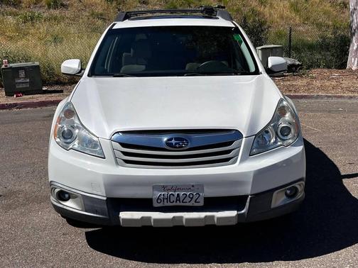 2010 Subaru Outback 2.5 i Limited