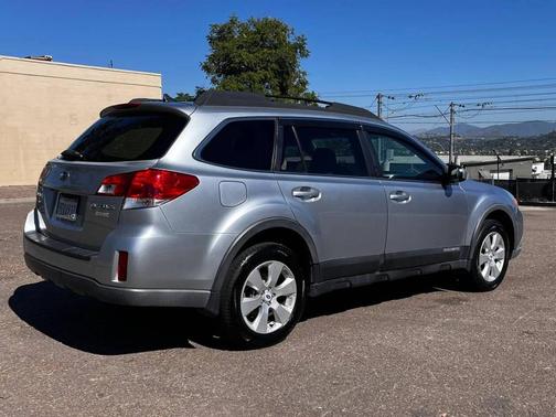 2012 Subaru Outback 2.5i Limited
