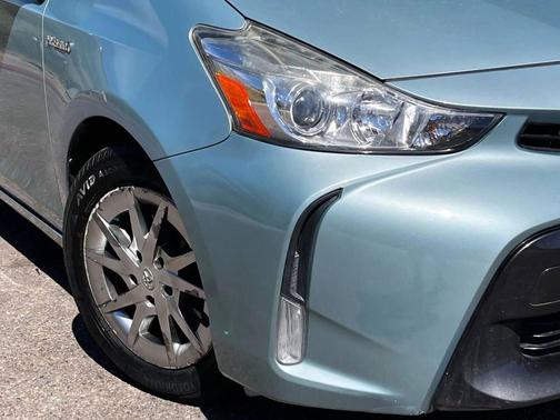 2015 Toyota Prius v Four