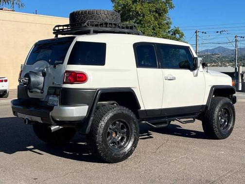2010 Toyota FJ Cruiser Base