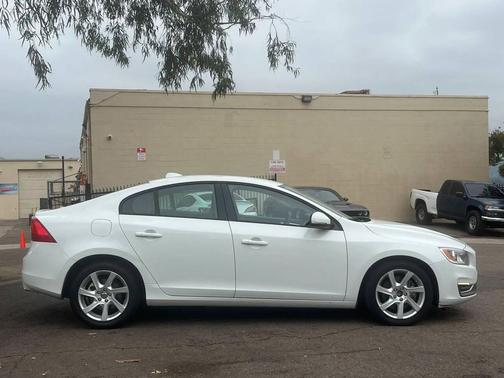 Ice White 2014 Volvo S60 T5