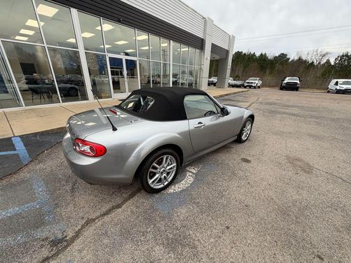 2015 Mazda MX-5 Miata Sport