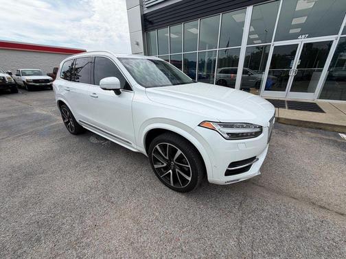 Crystal White Metallic 2018 Volvo XC90 T6 Inscription