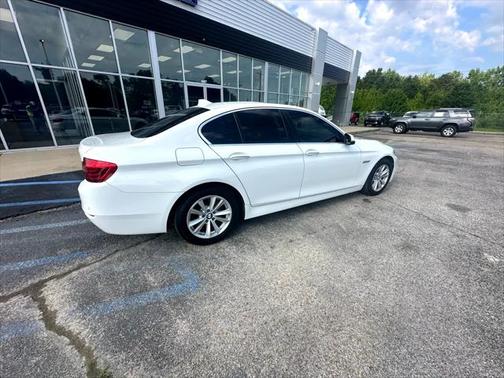 2015 BMW 528 4dr Sdn 528i RWD