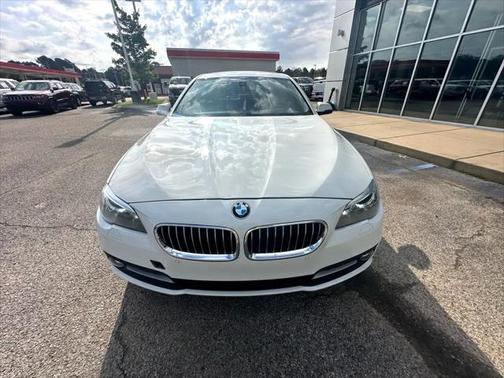 2015 BMW 528 4dr Sdn 528i RWD